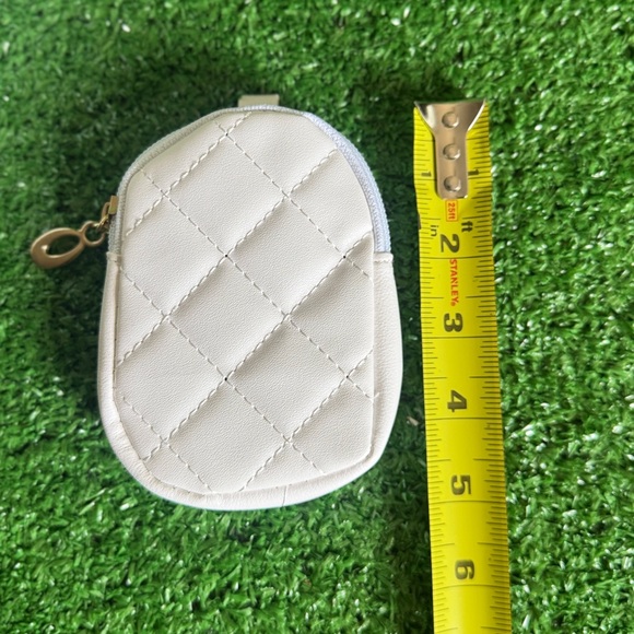 Chic Cream Quilted Crossbody Bag with Butterfly Accent - Picture 10 of 10